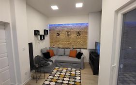 Cs14 Silver Apartment